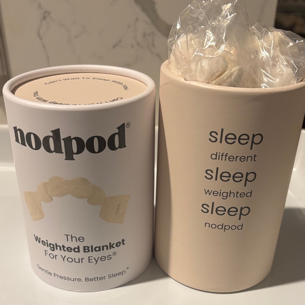 Nodpod Cream Weighted Eye Blanket - Picture 5 of 5